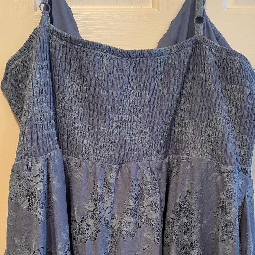 Elegant Light Blue Lace Dress - Picture 2 of 3